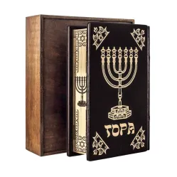 Тора. Подарочная книга. Обложка из натуральной кожи.